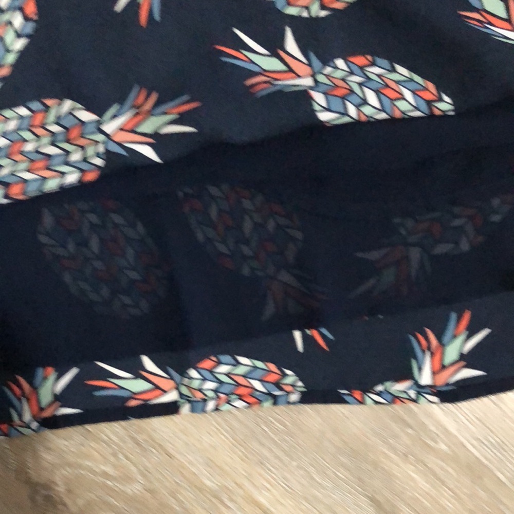 Loft spaghetti strap Top filled with Pineapples - Picture 3 of 6